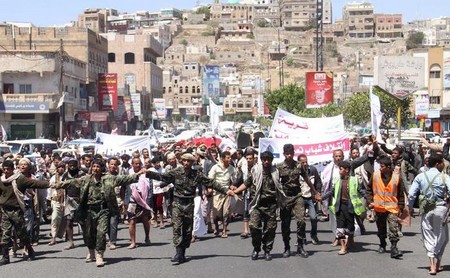 Yemen-pression-militaire-accrue-de-la-coalition-arabe-sur-les-rebelles_reference.jpg